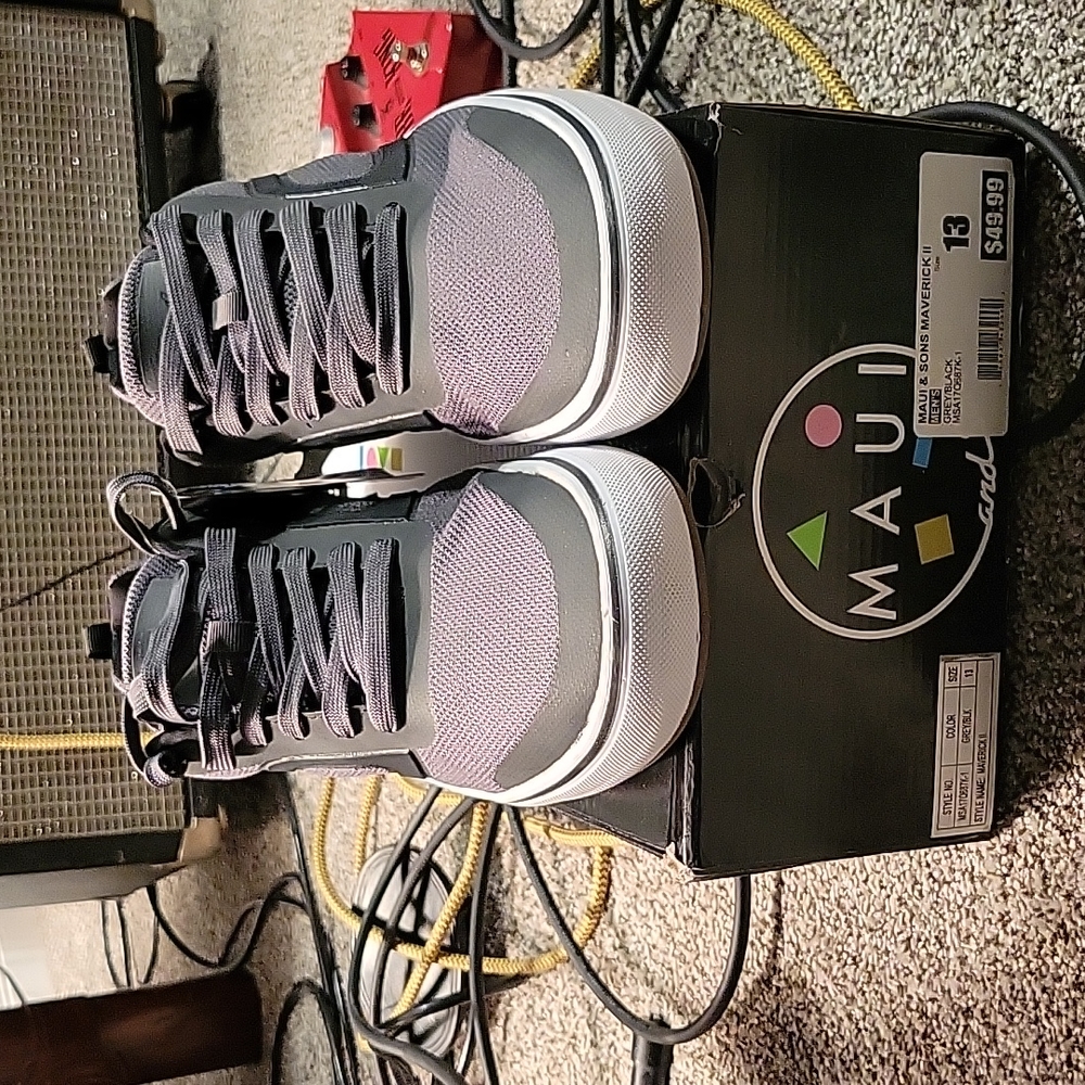 Maui & Sons Maverick Shoes size 13.5